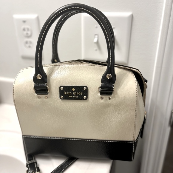 Kate Spade Purse - Picture 5 of 5